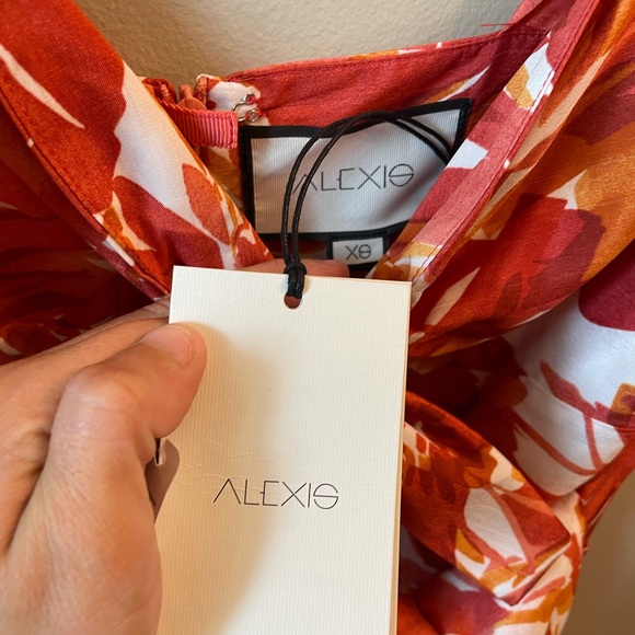 NWT Alexis Bermusa Floral Print Jumpsuit size XS - Picture 5 of 5